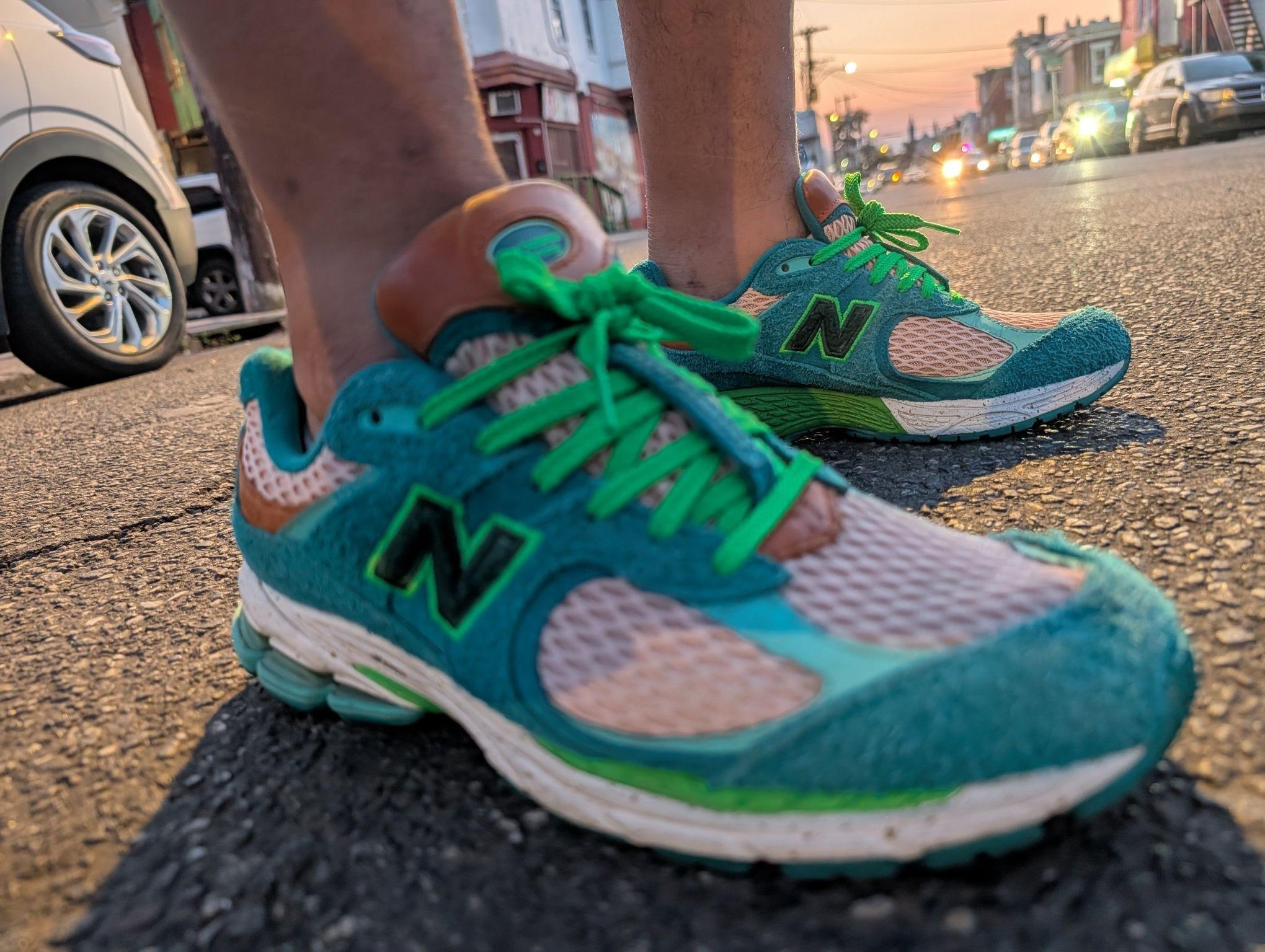 Salehe Bembury × New Balance 2002R|这双湖绿复古跑鞋太绝了